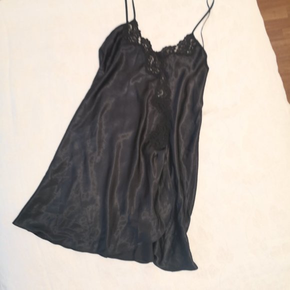 3/$20 short black nightgown - Picture 3 of 10